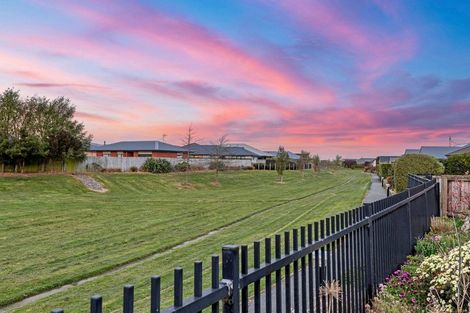 Photo of property in 12 Retallick Way, Amberley, 7410