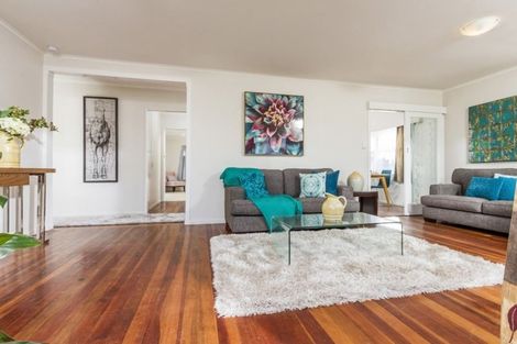 Photo of property in 1/22 Alamein Avenue, Belmont, Auckland, 0622