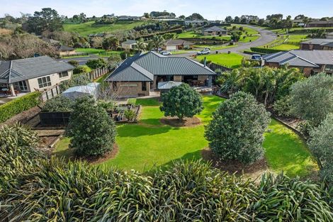 Photo of property in 39 Kendallvale Drive, Waiuku, 2123