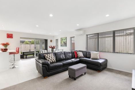 Photo of property in 4 Allium Avenue, Karaka, Papakura, 2113