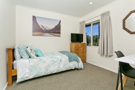 Photo of property in 17 Te Wharau Drive, Greenhithe, Auckland, 0632