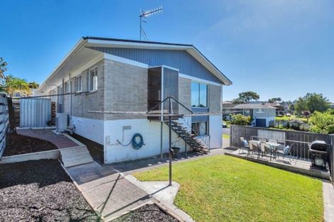 Photo of property in 57 Kirby Street, Glendene, Auckland, 0602