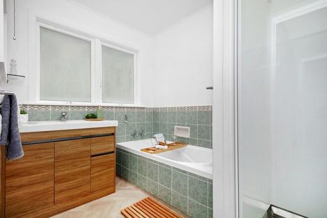 Photo of property in 114 Redwood Avenue, Tawa, Wellington, 5028