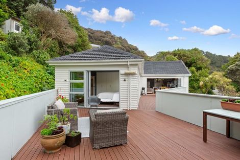 Photo of property in 15 Kowhai Street, Eastbourne, Lower Hutt, 5013