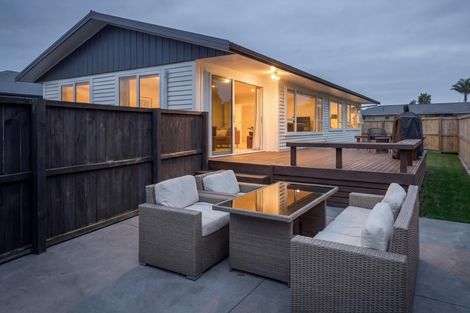 Photo of property in 289 Shakespeare Street, Leamington, Cambridge, 3432