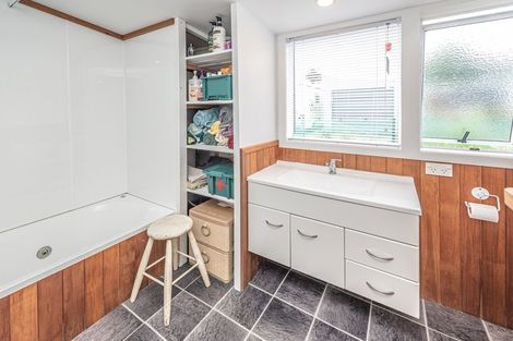 Photo of property in 12 Norfolk Street, Patea, 4520