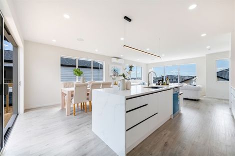 Photo of property in 100 Thomas Road, Flat Bush, Auckland, 2019
