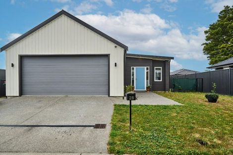 Photo of property in 28 Cynisca Crescent, Wallaceville, Upper Hutt, 5018