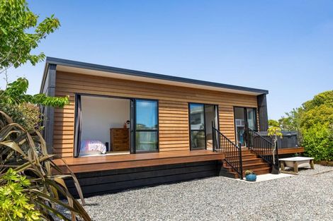 Photo of property in 33 Ngahue Crescent, Carters Beach, Westport, 7825