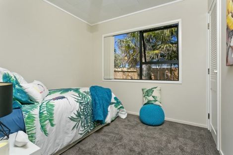 Photo of property in 26 Cabello Place, Unsworth Heights, Auckland, 0632