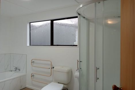 Photo of property in 32b Sailmaker Close, Whitby, Porirua, 5024