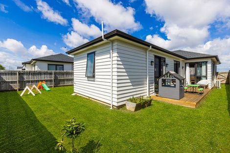Photo of property in 10 Survila Street, Takanini, 2110