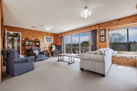 Photo of property in 26 Marchant Place, Westown, New Plymouth, 4310
