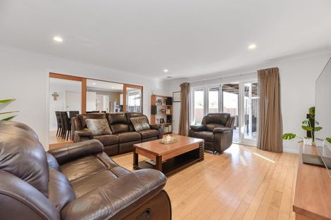 Photo of property in 54 Don Buck Road, Massey, Auckland, 0614