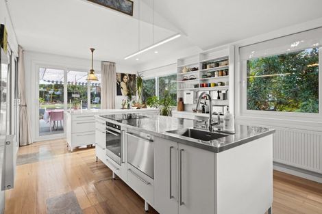 Photo of property in 6 Finnis Lane, Hospital Hill, Napier, 4110