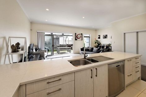 Photo of property in 48 Buckley Avenue, Hobsonville, Auckland, 0616