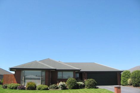 Photo of property in 4 Gwen Place, Redwood, Christchurch, 8051