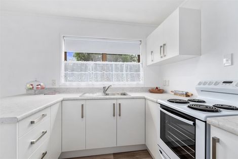 Photo of property in 1/67 Browns Bay Road, Browns Bay, Auckland, 0630