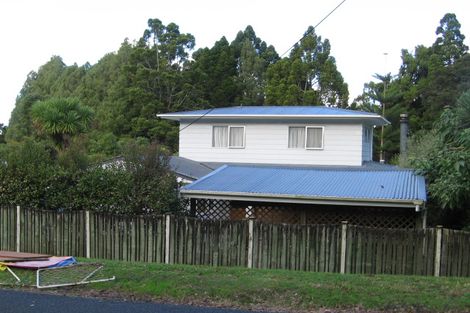 Photo of property in 6 Waima Crescent, Titirangi, Auckland, 0604