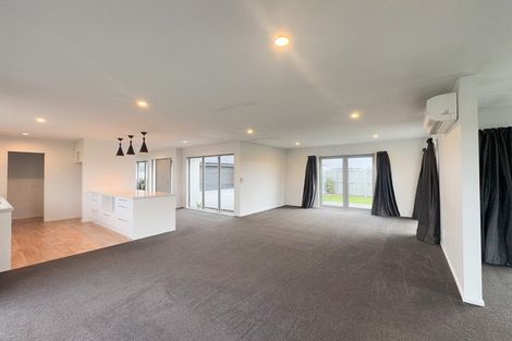 Photo of property in 20 Sequoia Way, Rangiora, 7400