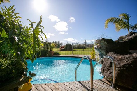 Photo of property in 10 Broadmeadows Road, Pukemoremore, Hamilton, 3493