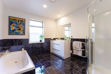 Photo of property in 43 Berkshire Drive, Avonhead, Christchurch, 8042