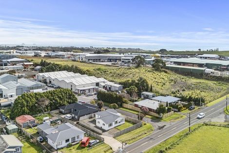 Photo of property in 44 Egmont Road, Waiwhakaiho, New Plymouth, 4312