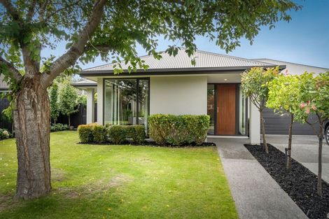 Photo of property in 17 Parkside Crescent, Northwood, Christchurch, 8051
