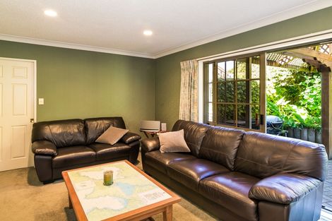Photo of property in 29 Kenrigg Road East, Kinloch, Taupo, 3377