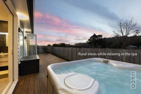 Photo of property in 121 Tapu Road, Huapai, Kumeu, 0810