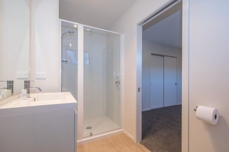 Photo of property in 5 Mount Creighton Crescent, Wanaka, 9305