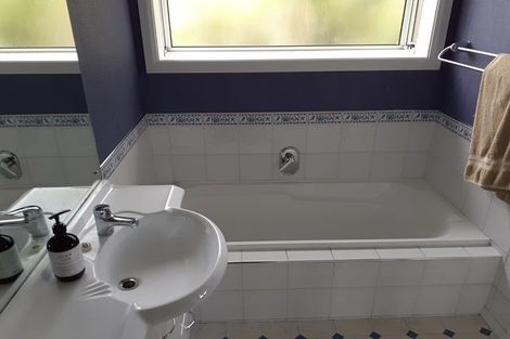 Photo of property in 12 Miles Place, Awapuni, Palmerston North, 4412