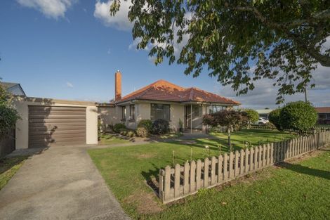 Photo of property in 2 Pemberton Crescent, Greerton, Tauranga, 3112