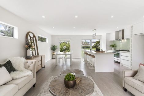 Photo of property in 17 Richard Avenue, Bucklands Beach, Auckland, 2014