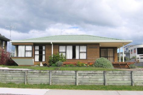 Photo of property in 205 Beach Road, Whangamata, 3620