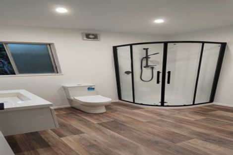 Photo of property in 3/4 Glanmire Road, Newlands, Wellington, 6037