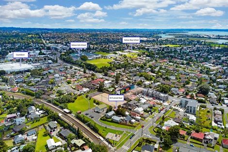 Photo of property in 9a Fruitvale Road, New Lynn, Auckland, 0600