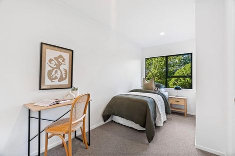 Photo of property in 14 Landsdale Place, Massey, Auckland, 0614