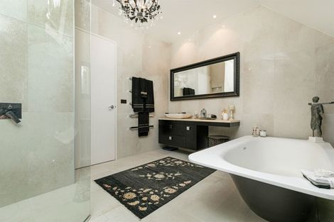 Photo of property in 8 Remu Place, Greenhithe, Auckland, 0632