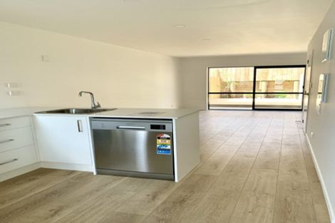 Photo of property in 7/6 South Pacific Place, Henderson, Auckland, 0612