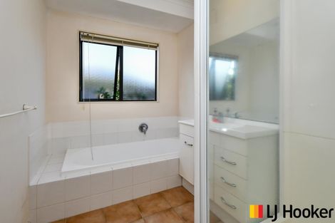 Photo of property in 25a Puriri Road, Pukekohe, 2120