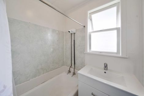 Photo of property in 2/28 Union Street, Papakura, 2110