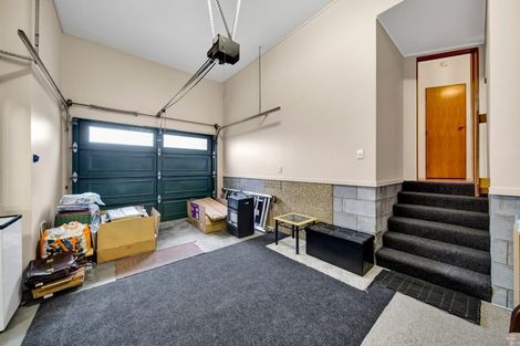 Photo of property in 339a Devon Street West, New Plymouth, 4310