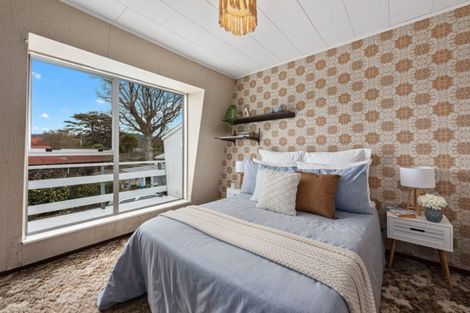 Photo of property in 5b Bracken Street, Wallaceville, Upper Hutt, 5018