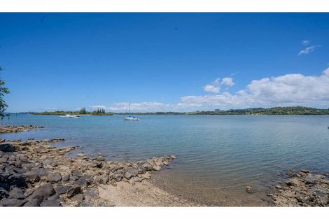 Photo of property in 54 Rangitane Loop Road, Kerikeri, 0294