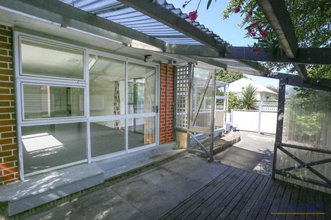 Photo of property in 4 Haynes Avenue, Upper Riccarton, Christchurch, 8041