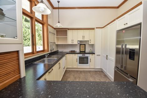 Photo of property in 12 Garrison Street, Carterton, 5713