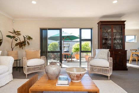 Photo of property in 203 Avenue Road, Greenmeadows, Napier, 4112