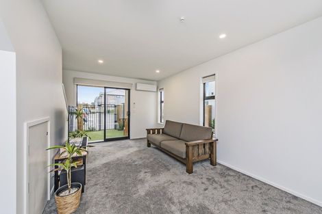 Photo of property in 2/241 Lincoln Road, Addington, Christchurch, 8024