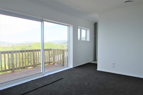 Photo of property in 14 Cessna Way, Newlands, Wellington, 6037